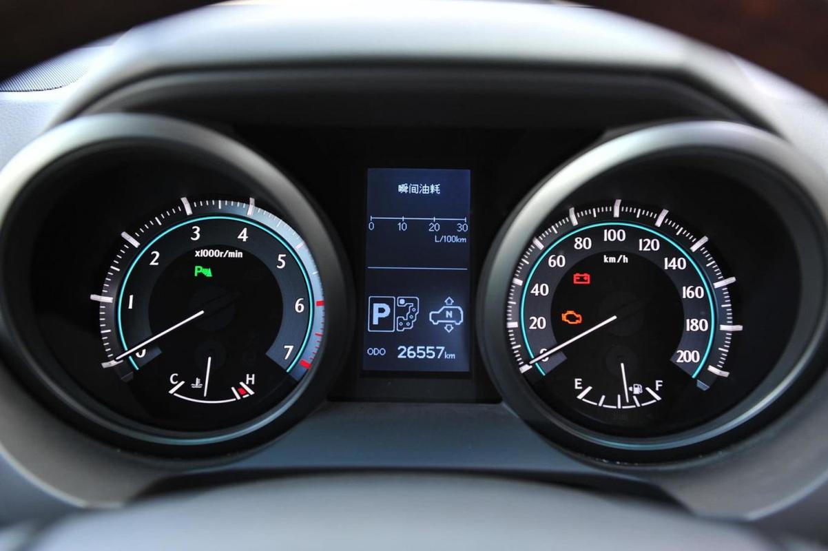 普拉多4.0l v6 vx navi仪表盘